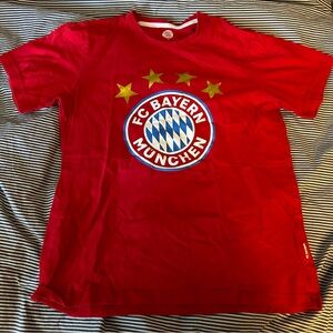FC Bayern Munich T-Shirt - Red - Size “Men’s” Medium